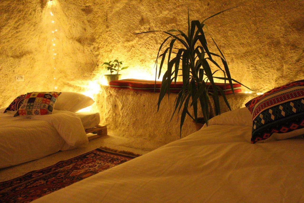 7 Caves Hotel Al Jāyah Buitenkant foto
